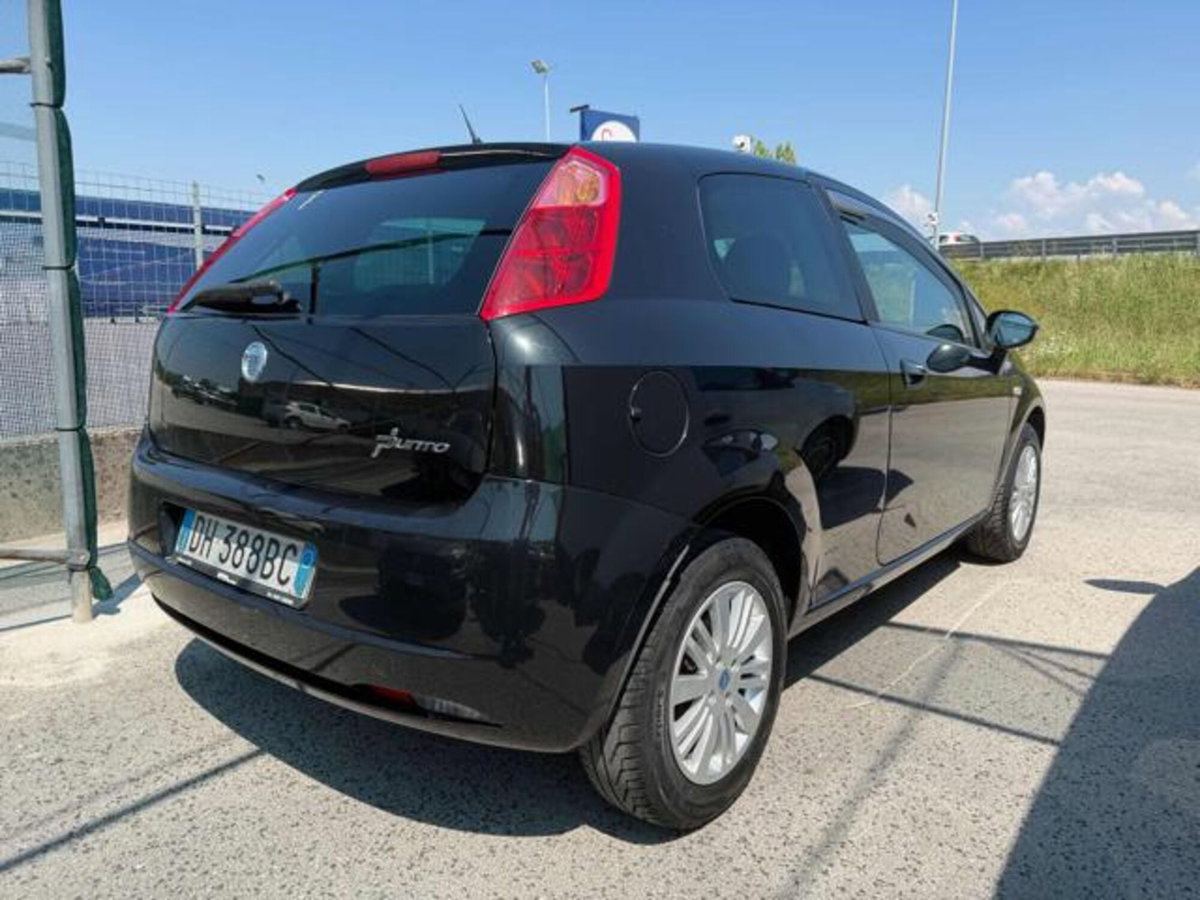 Fiat Grande Punto 1.4 3 porte Dynamic (3)