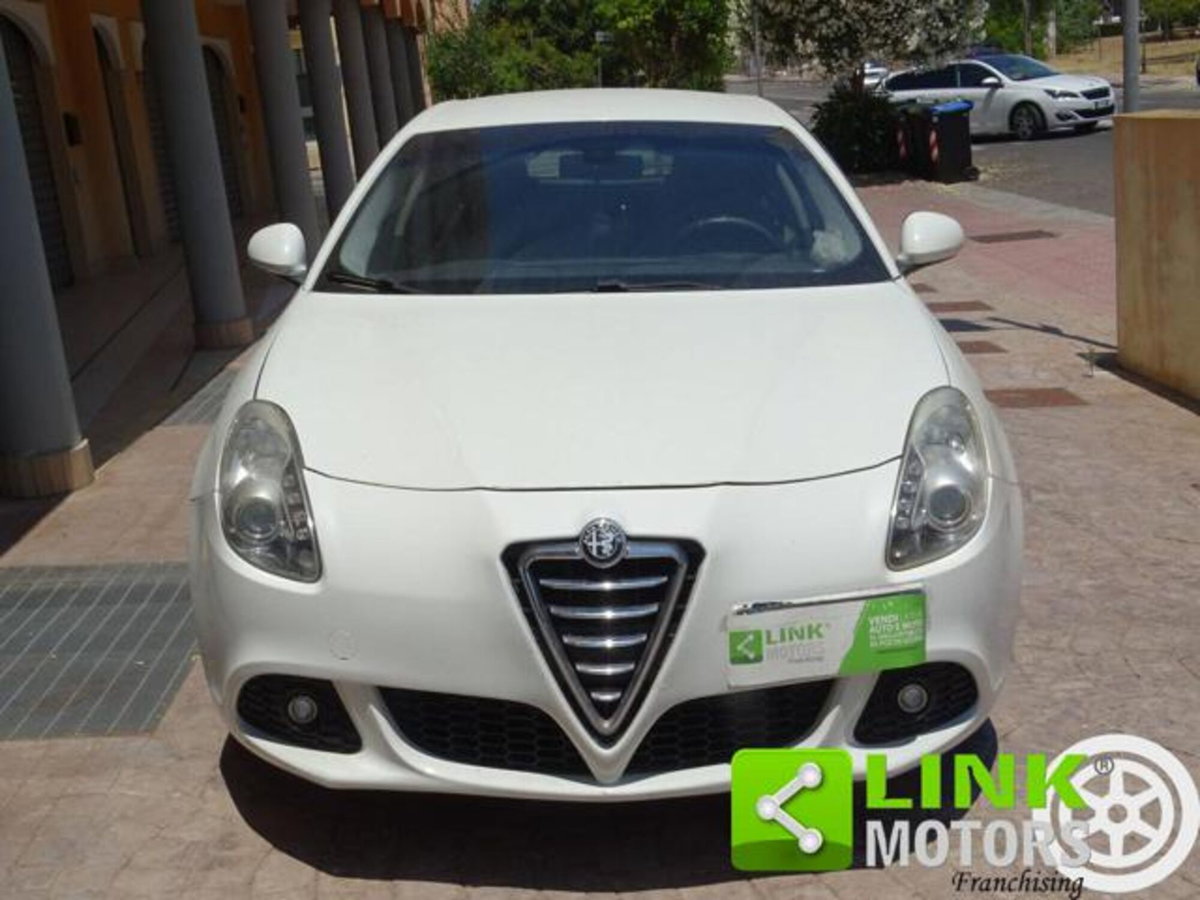 Alfa Romeo Giulietta 1.6 JTDm-2 Giulietta (2)