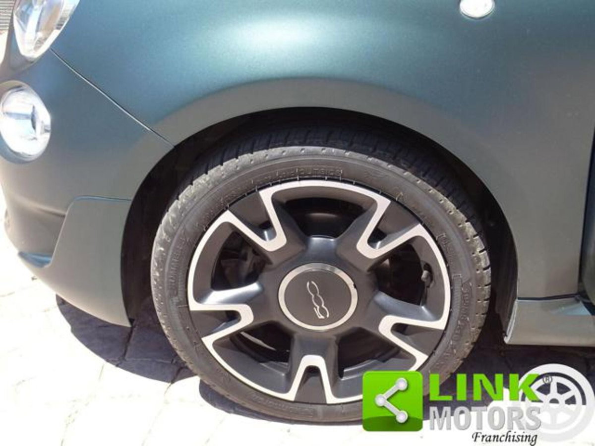 Fiat 500C Cabrio 1.0 Hybrid Rockstar (10)