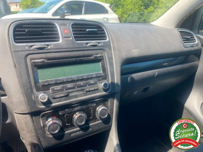Volkswagen Golf 1.6 5p. Trendline BiFuel (5)