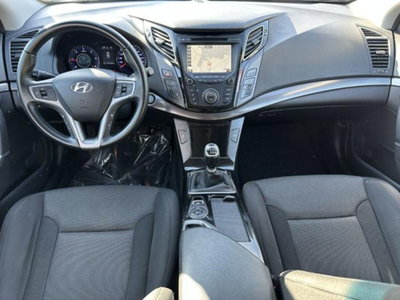 Hyundai i40 Station Wagon 1.7 CRDi 141 CV Business (14)