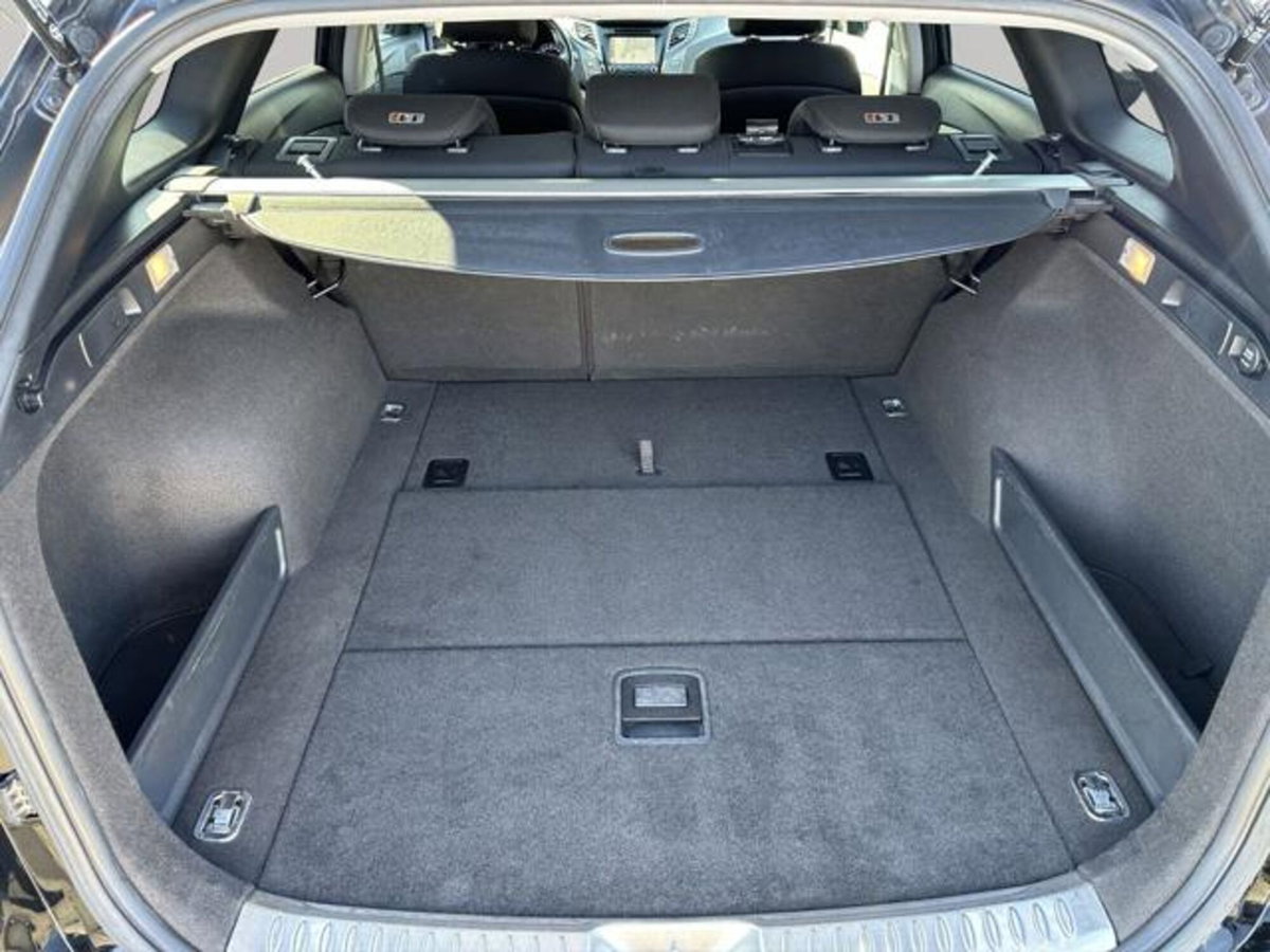 Hyundai i40 Station Wagon 1.7 CRDi 141 CV Business (15)
