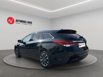 Hyundai i40 Station Wagon 1.7 CRDi 141 CV Business (3)