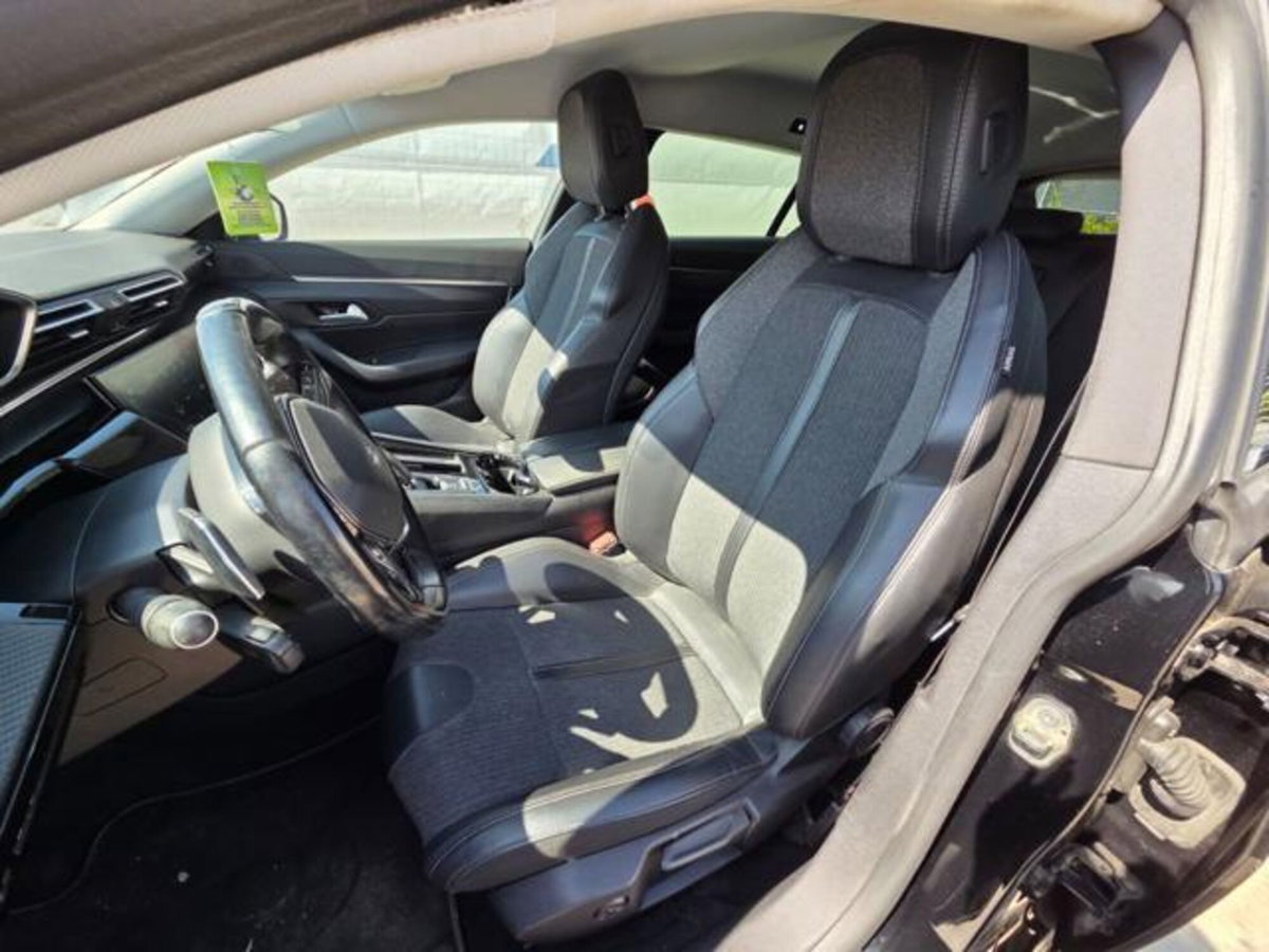 Peugeot 508 SW Plug-in Hybrid 225 e-EAT8 Allure Pack (11)