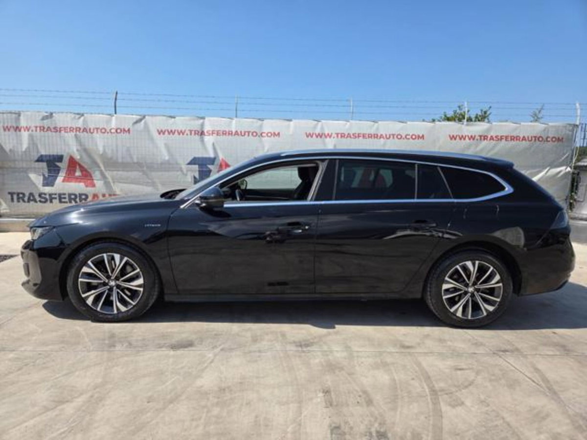 Peugeot 508 SW Plug-in Hybrid 225 e-EAT8 Allure Pack (2)