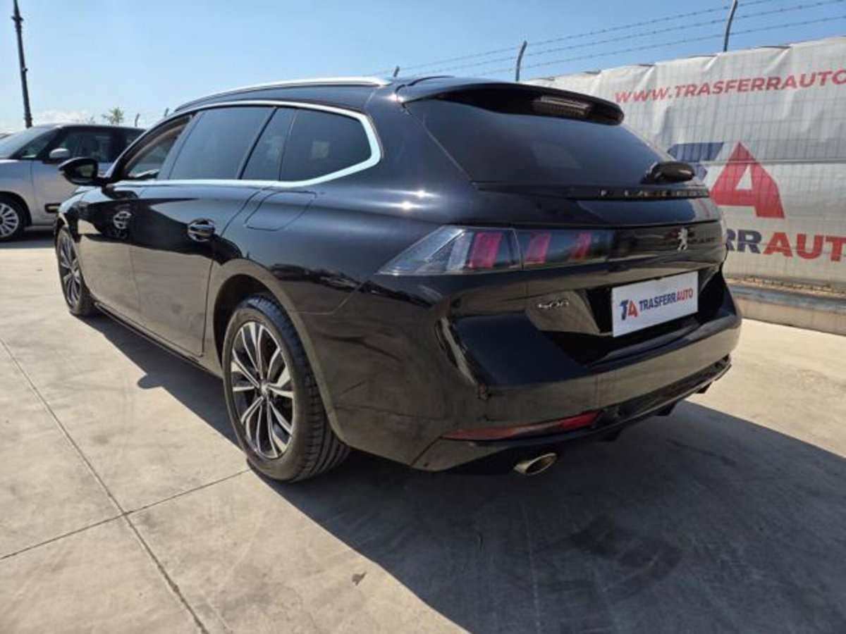 Peugeot 508 SW Plug-in Hybrid 225 e-EAT8 Allure Pack (3)