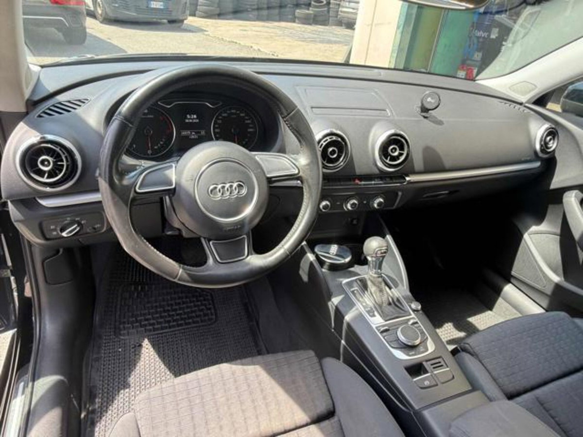 Audi A3 Sportback 1.6 TDI 105 CV CR S tronic Ambiente (17)