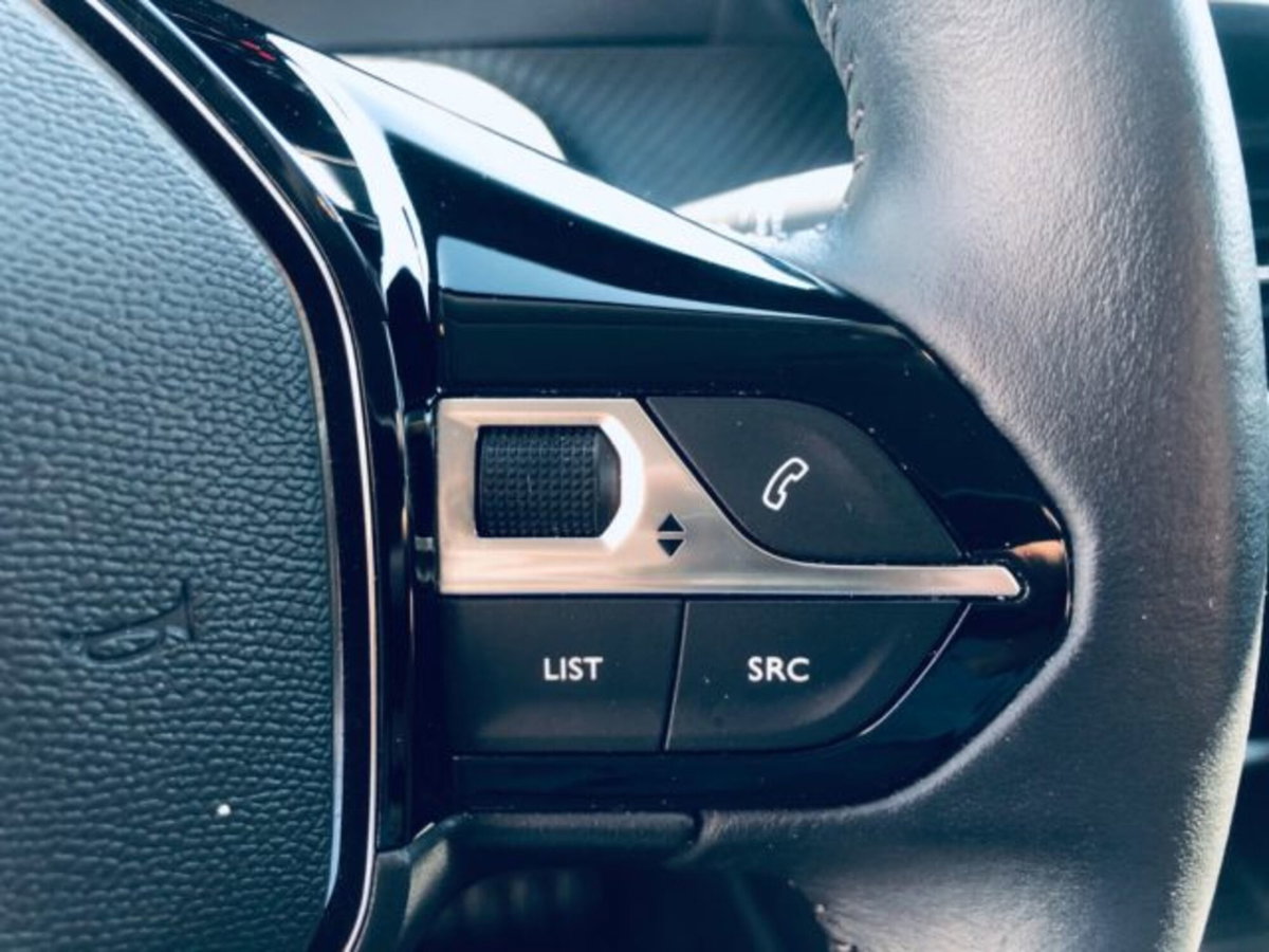 Peugeot 2008 PureTech 100 S&S Active (12)