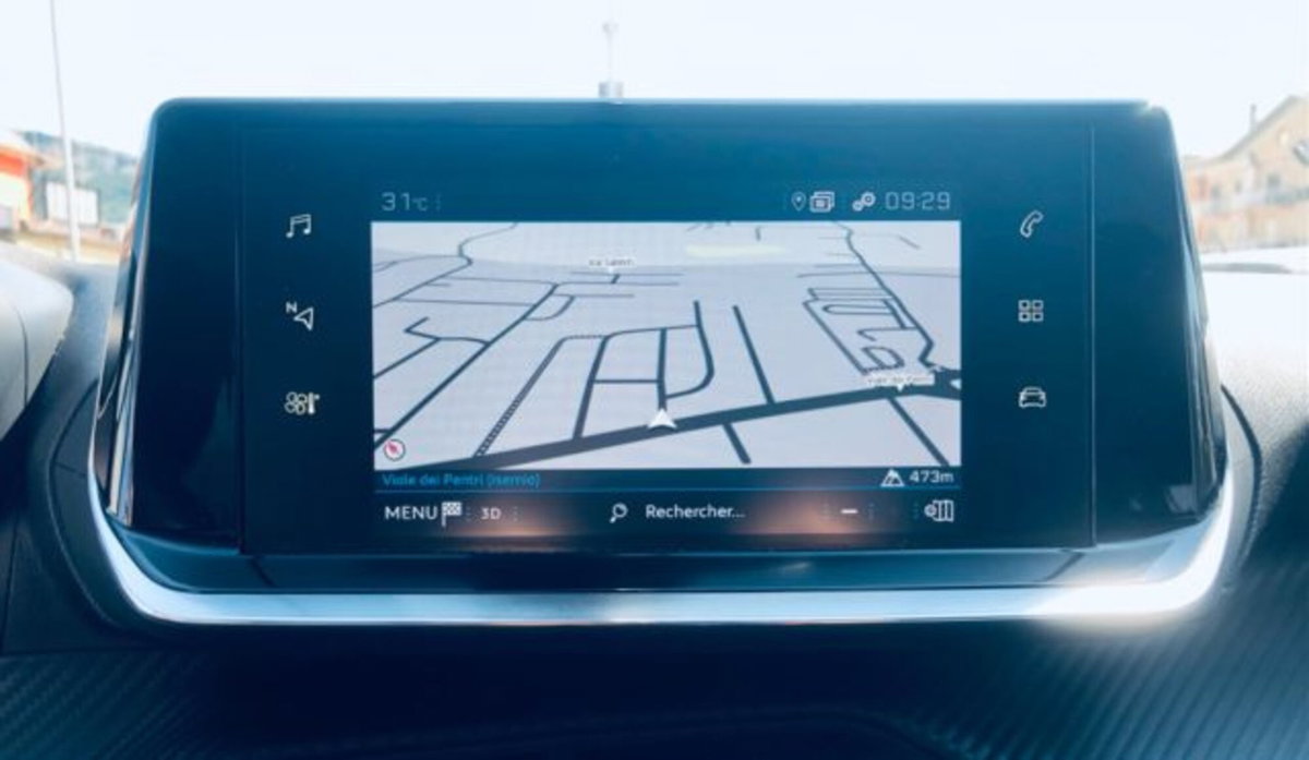 Peugeot 2008 PureTech 100 S&S Active (19)