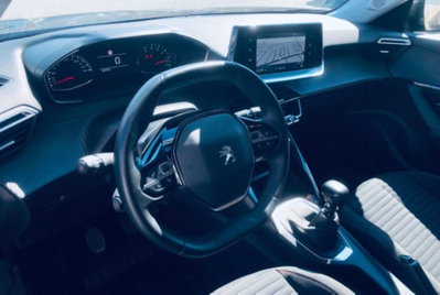 Peugeot 2008 PureTech 100 S&S Active (7)
