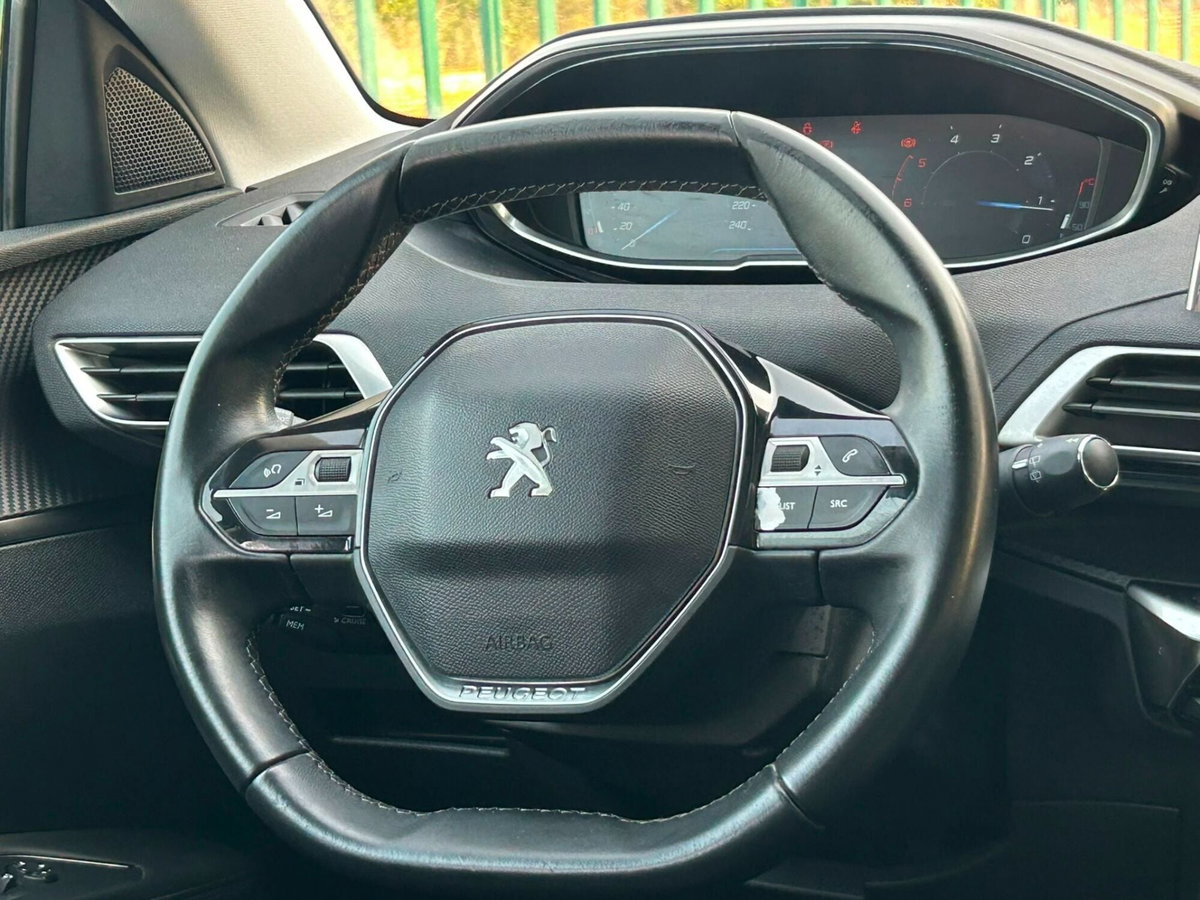 Peugeot 3008 BlueHDi 120 S&S GT Line (10)