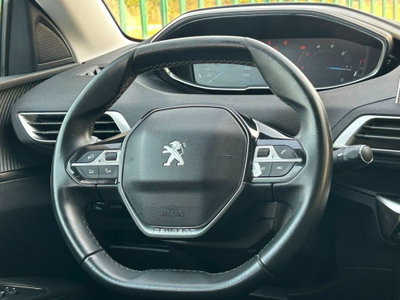 Peugeot 3008 BlueHDi 120 S&S GT Line (10)