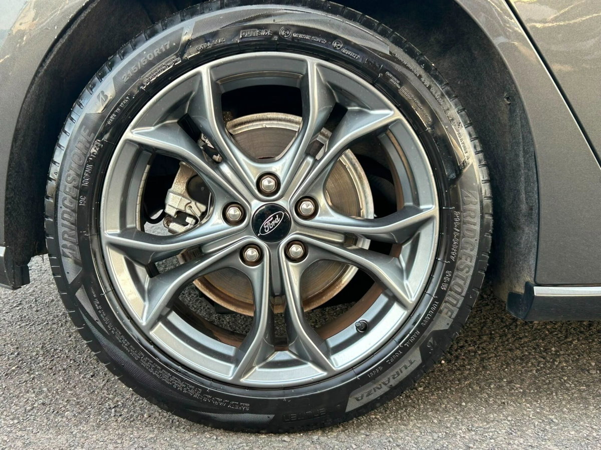 Ford Focus 1.5 EcoBlue 120 CV 5p. ST-Line (9)