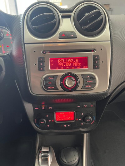 Alfa Romeo MiTo 1.4 105 CV M.air S&S Distinctive Sport Pack (16)
