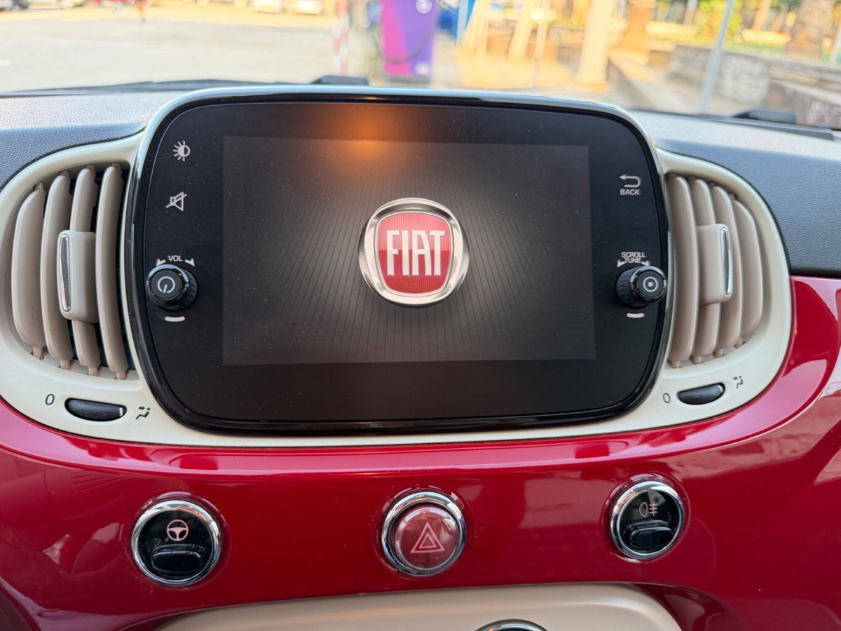 Fiat 500 1.0 Hybrid Lounge (13)