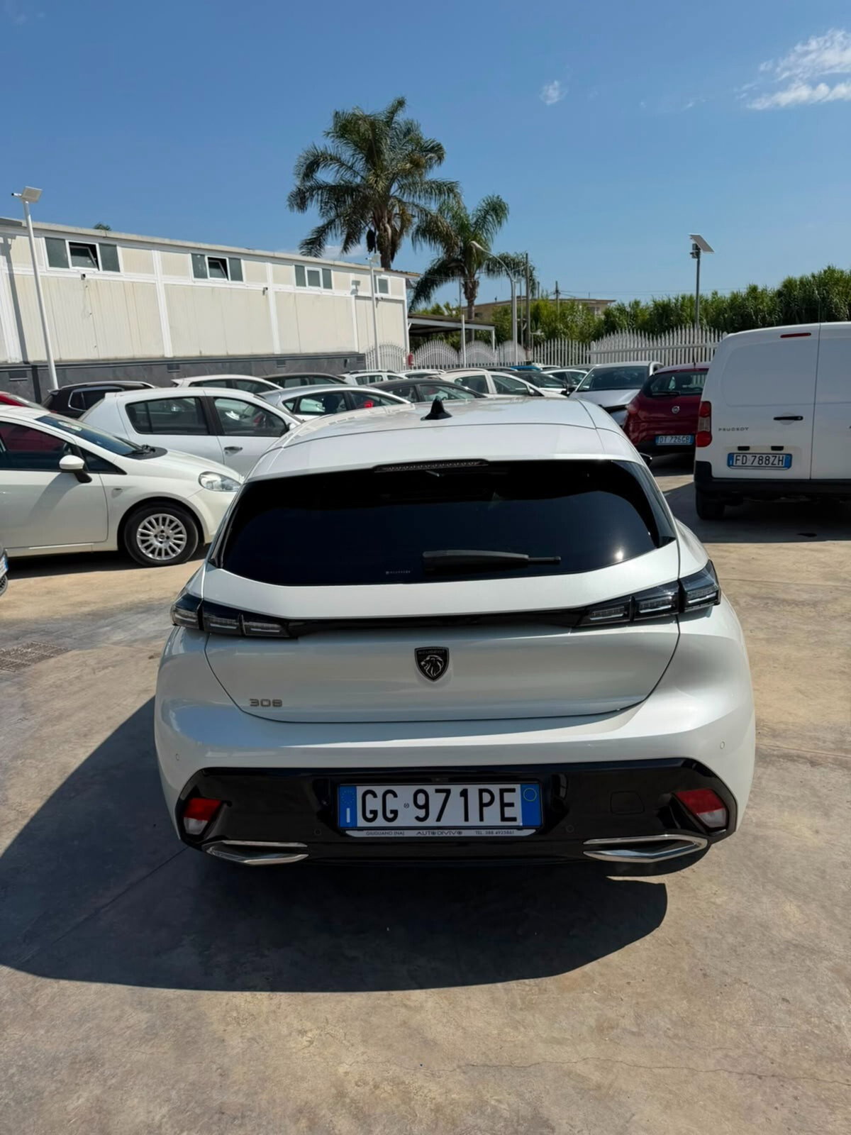 Peugeot 308 BlueHDi 130 S&S EAT8 GT Pack (10)