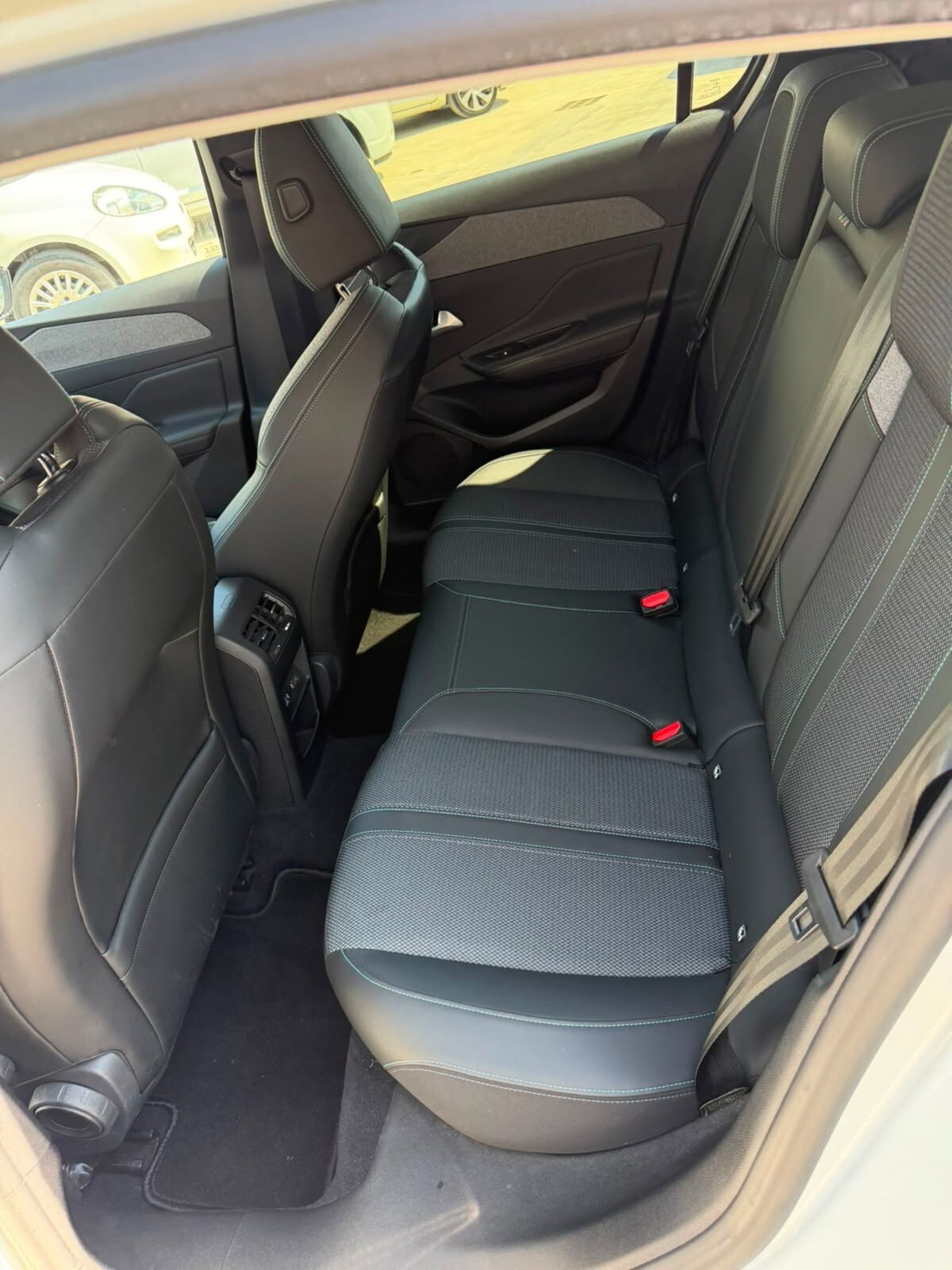 Peugeot 308 BlueHDi 130 S&S EAT8 GT Pack (16)