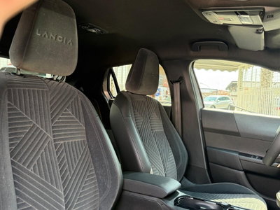 Lancia Ypsilon 1.2 mhev Edizione Limitata Cassina e-dct (11)
