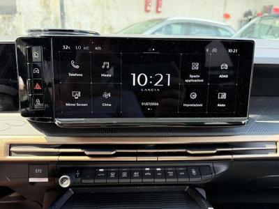 Lancia Ypsilon 1.2 mhev Edizione Limitata Cassina e-dct (8)
