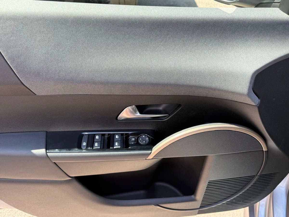 Lancia Ypsilon 1.2 mhev Edizione Limitata Cassina e-dct (9)