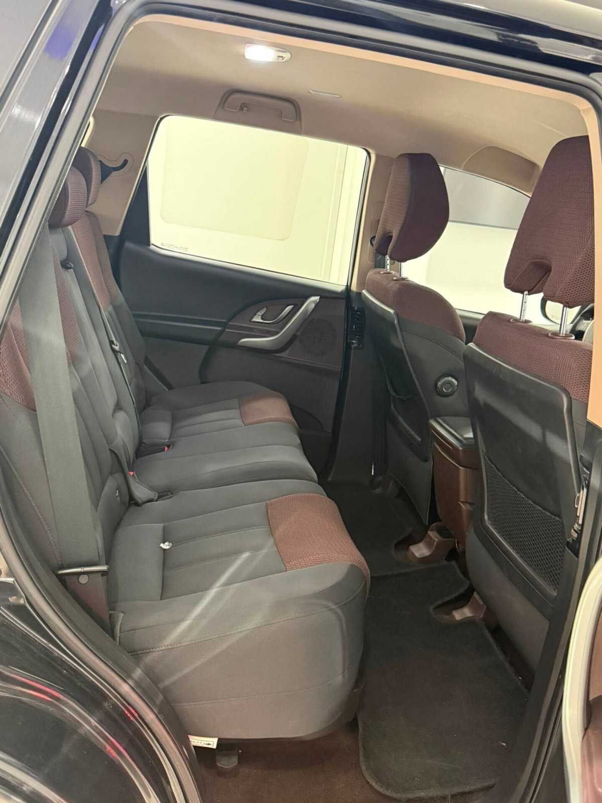 Mahindra XUV500 XUV500 2.2 16V FWD W8 (10)
