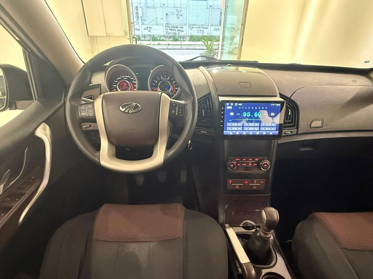 Mahindra XUV500 XUV500 2.2 16V FWD W8 (7)