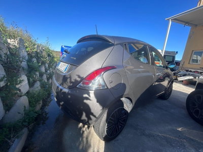 Lancia Ypsilon 1.0 FireFly 5 porte S&S Hybrid Ecochic A. Ferretti (2)