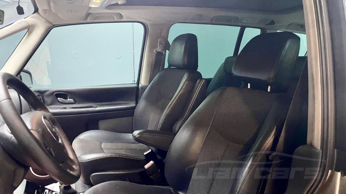 Renault Grand Espace 2.0 dCi 175CV Proactive Initiale (9)