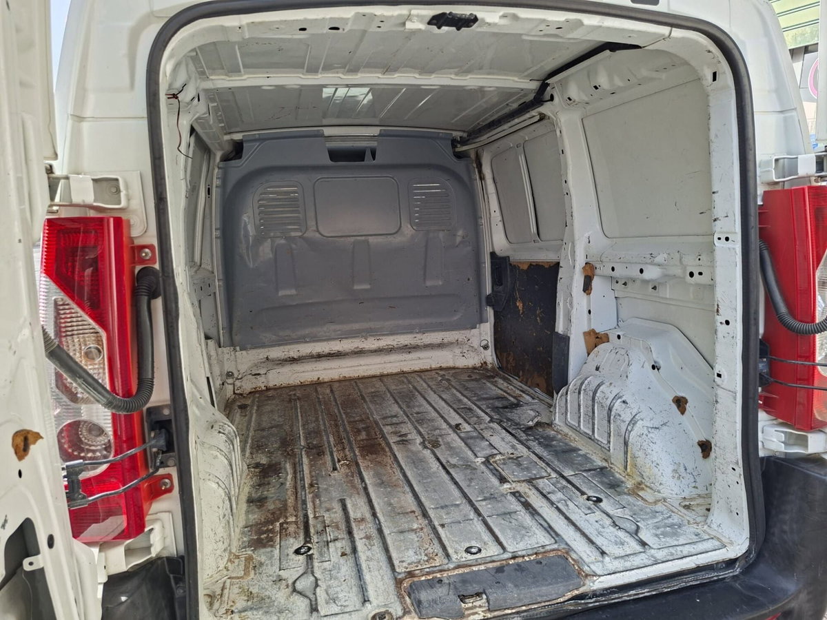 Fiat Scudo Furgone 2.0 MJT/130 PC-TN Furgone Vetrato 10q. SX (14)