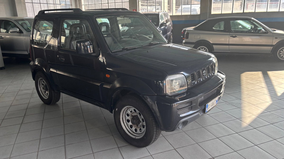 Suzuki Jimny 1.3i 16V cat 4WD JX (2)