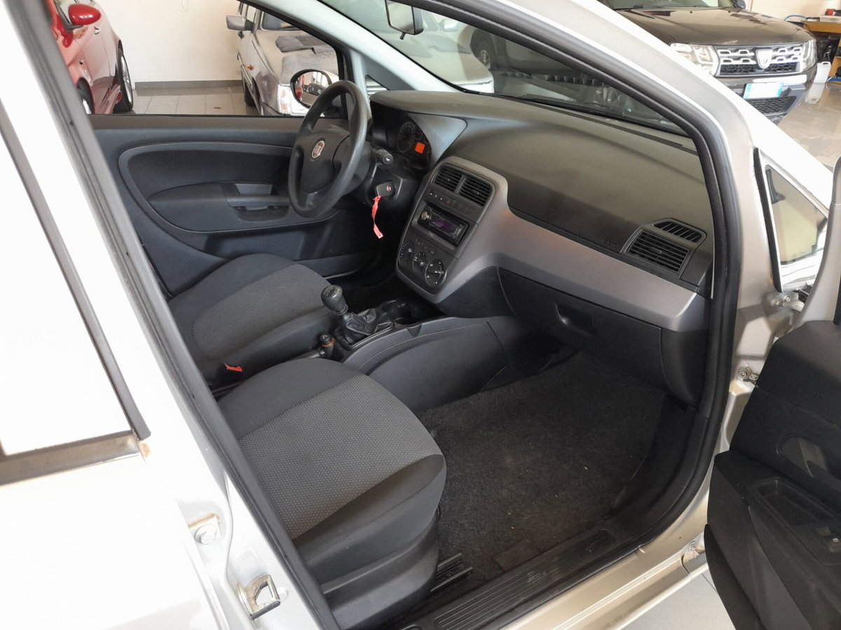 Fiat Grande Punto 1.2 5 porte Actual (7)
