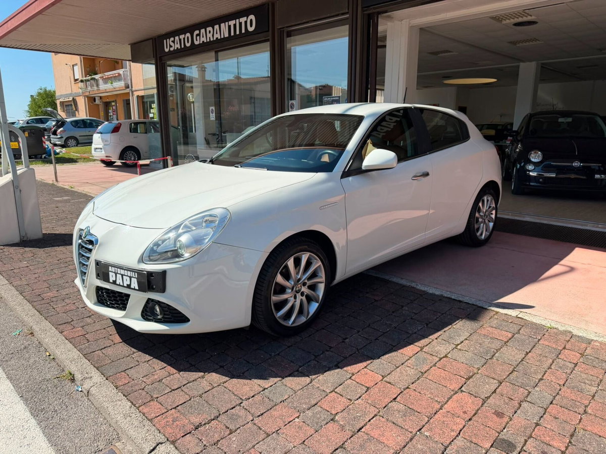 Alfa Romeo Giulietta 1.4 Turbo Distinctive 120cv (2)