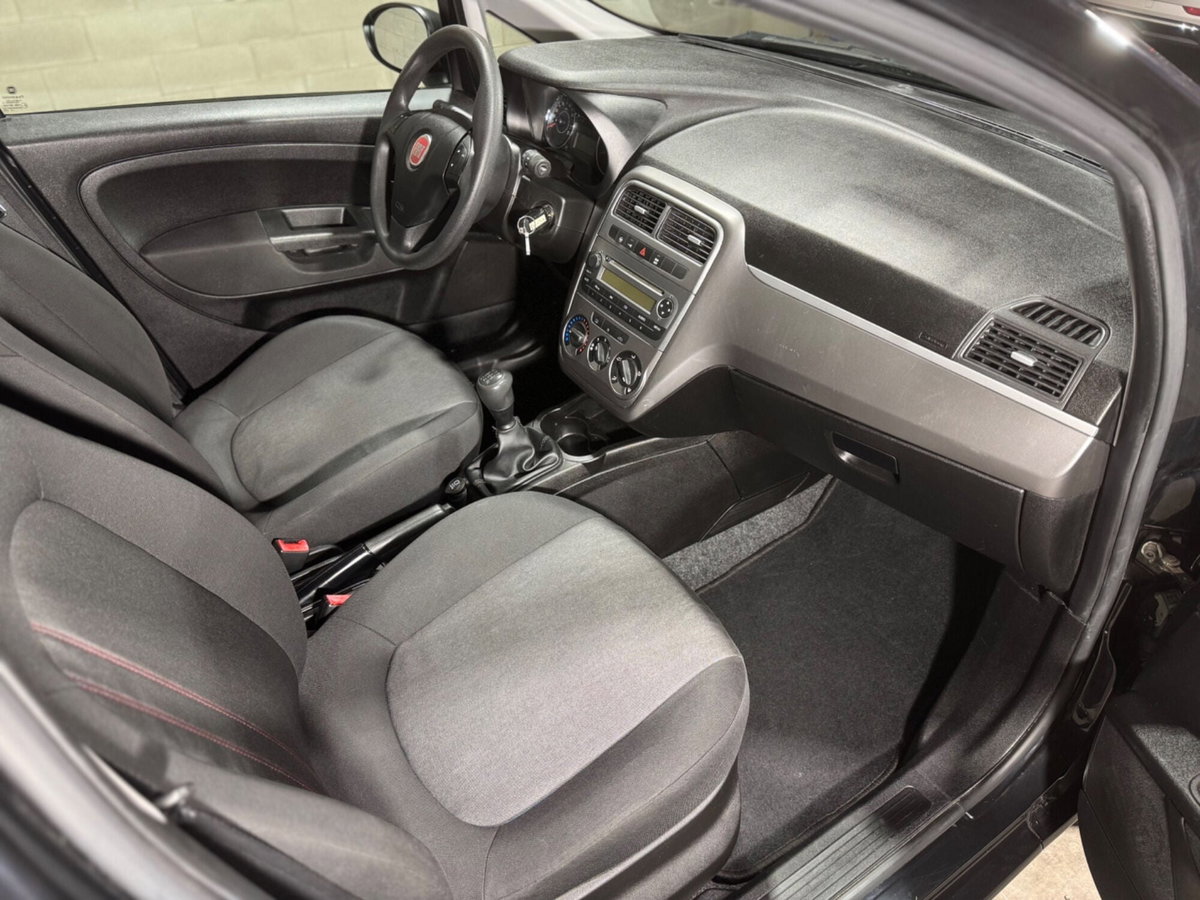 Fiat Punto 1.3 MJT II 75 CV 5 porte Street (11)
