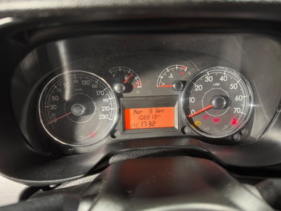 Fiat Punto 1.3 MJT II 75 CV 5 porte Street (17)