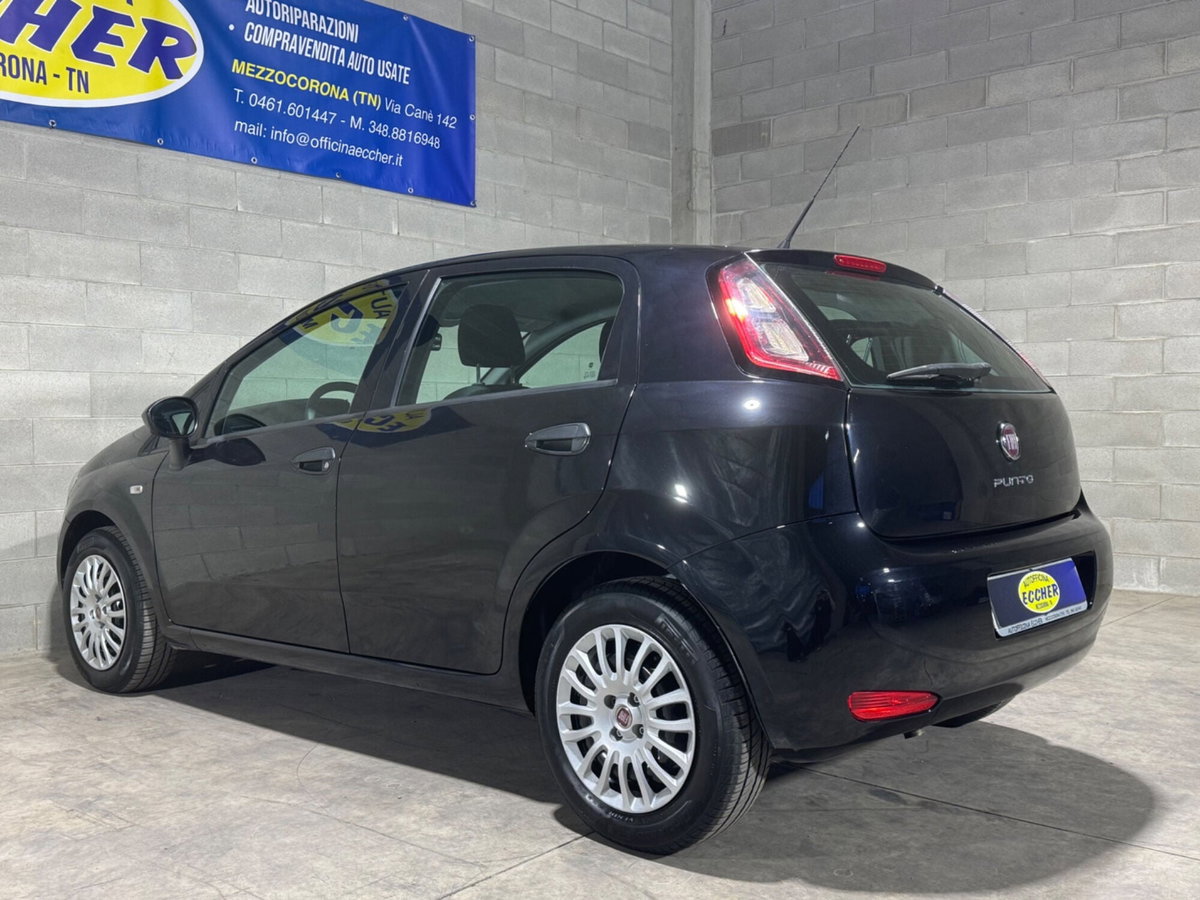 Fiat Punto 1.3 MJT II 75 CV 5 porte Street (6)