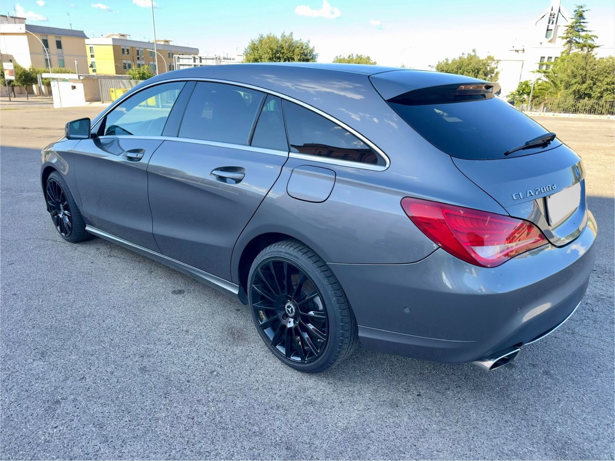 Mercedes-Benz CLA Shooting Brake 200 d Automatic Sport Night (6)