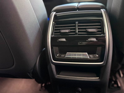 BMW X5 M50d (10)