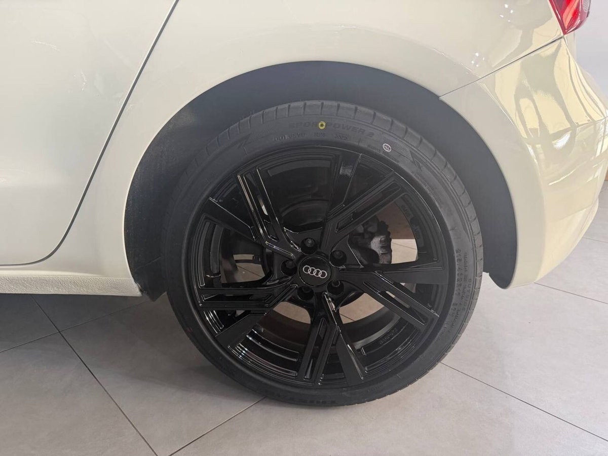 Audi A1 Sportback 1.2 TFSI Admired (7)
