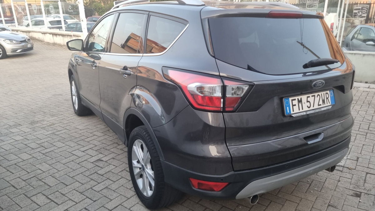Ford Kuga 2.0 TDCI 150 CV S&S 4WD Powershift Vignale (3)