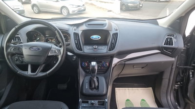 Ford Kuga 2.0 TDCI 150 CV S&S 4WD Powershift Vignale (7)