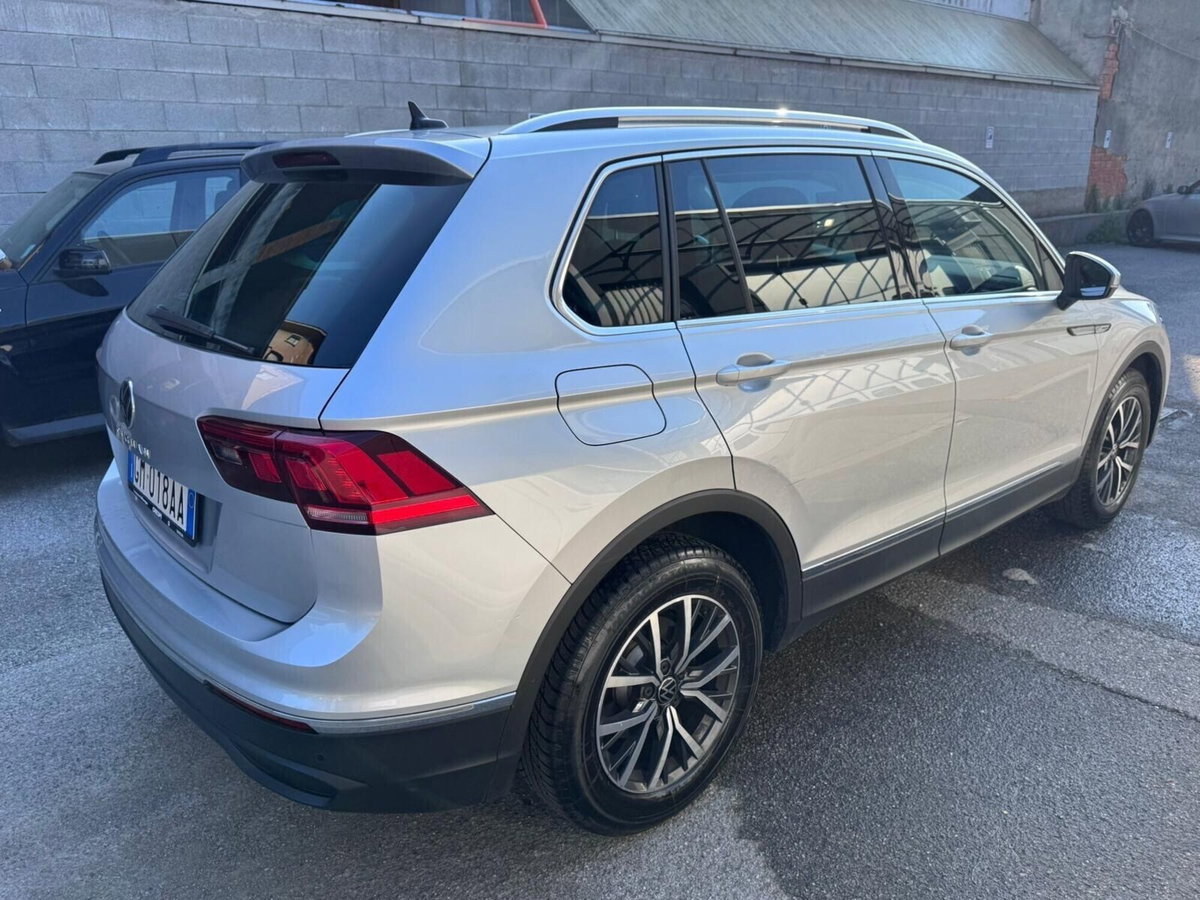 Volkswagen Tiguan 2.0 TDI 150 CV SCR DSG 4MOTION Elegance (6)