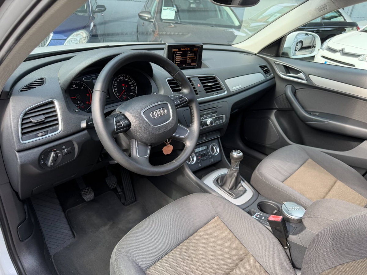 Audi Q3 2.0 TDI quattro Business Plus (2)