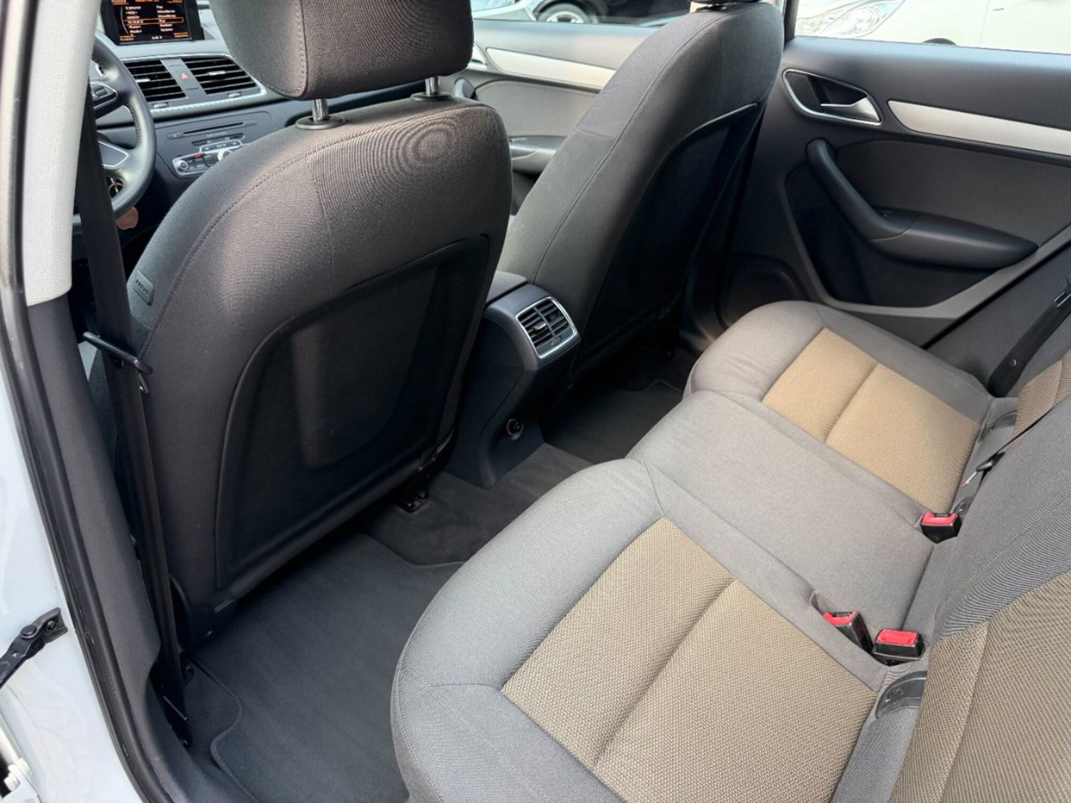 Audi Q3 2.0 TDI quattro Business Plus (8)