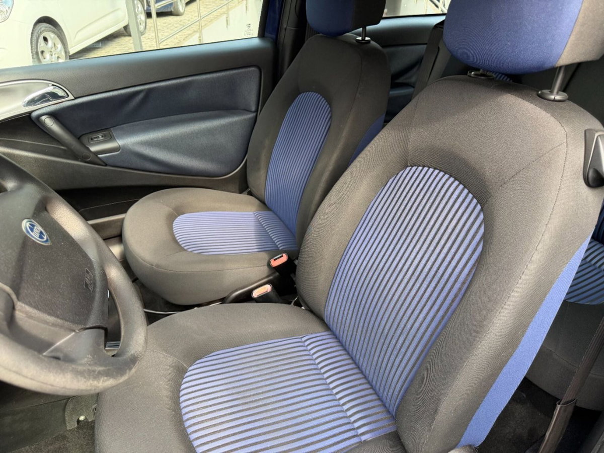 Lancia Ypsilon 1.2 New Oro (8)