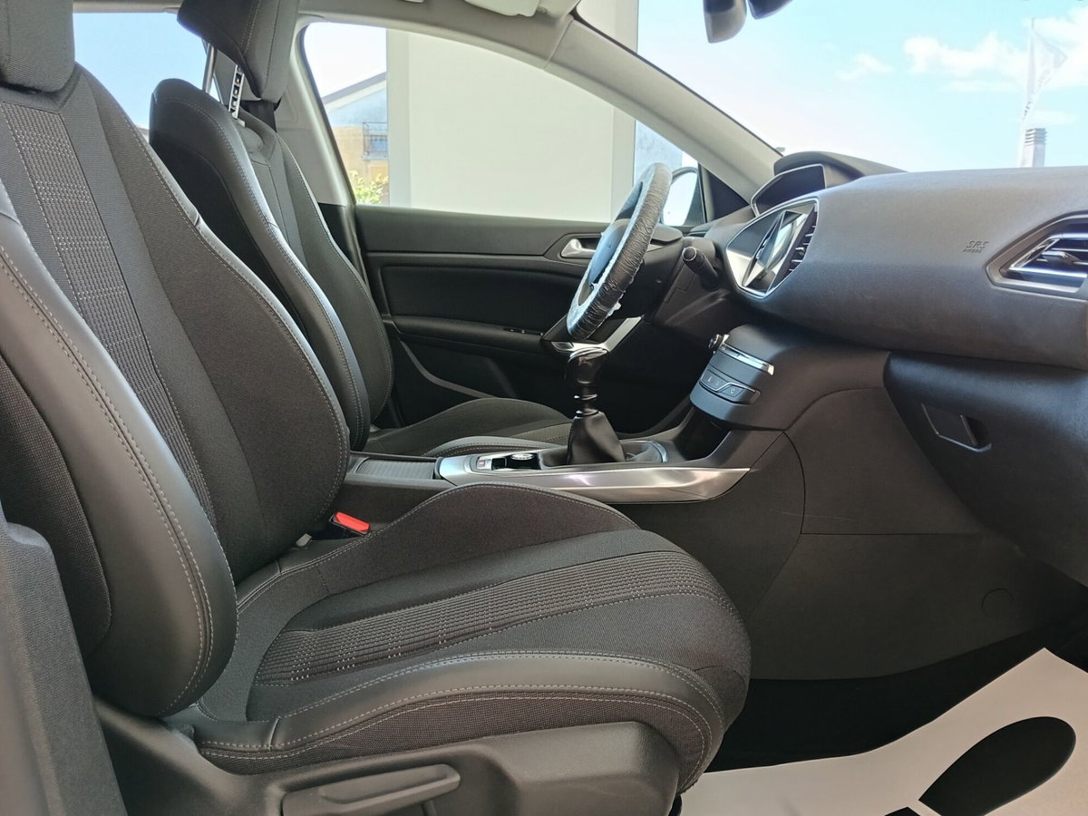 Peugeot 308 SW BlueHDi 130 S&S Allure Pack (12)