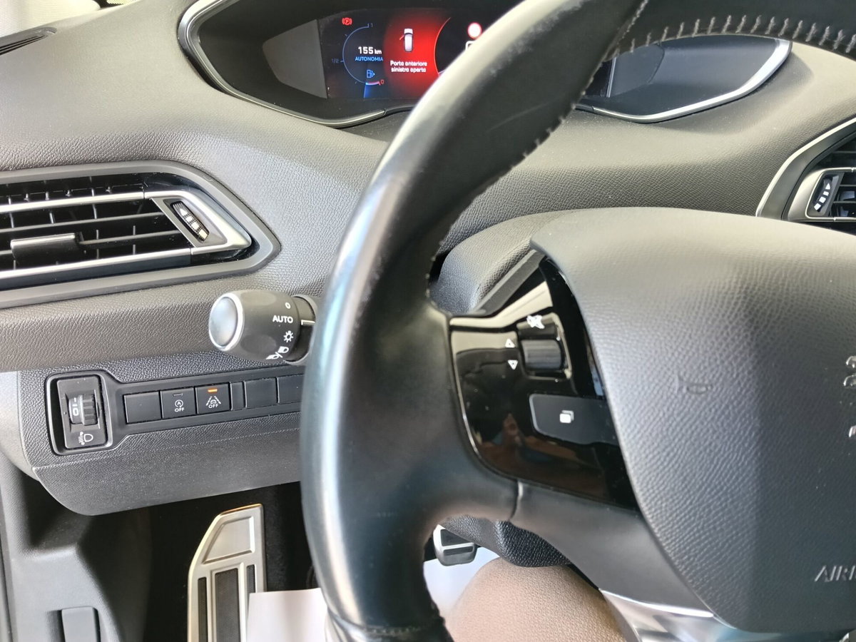 Peugeot 308 SW BlueHDi 130 S&S Allure Pack (18)