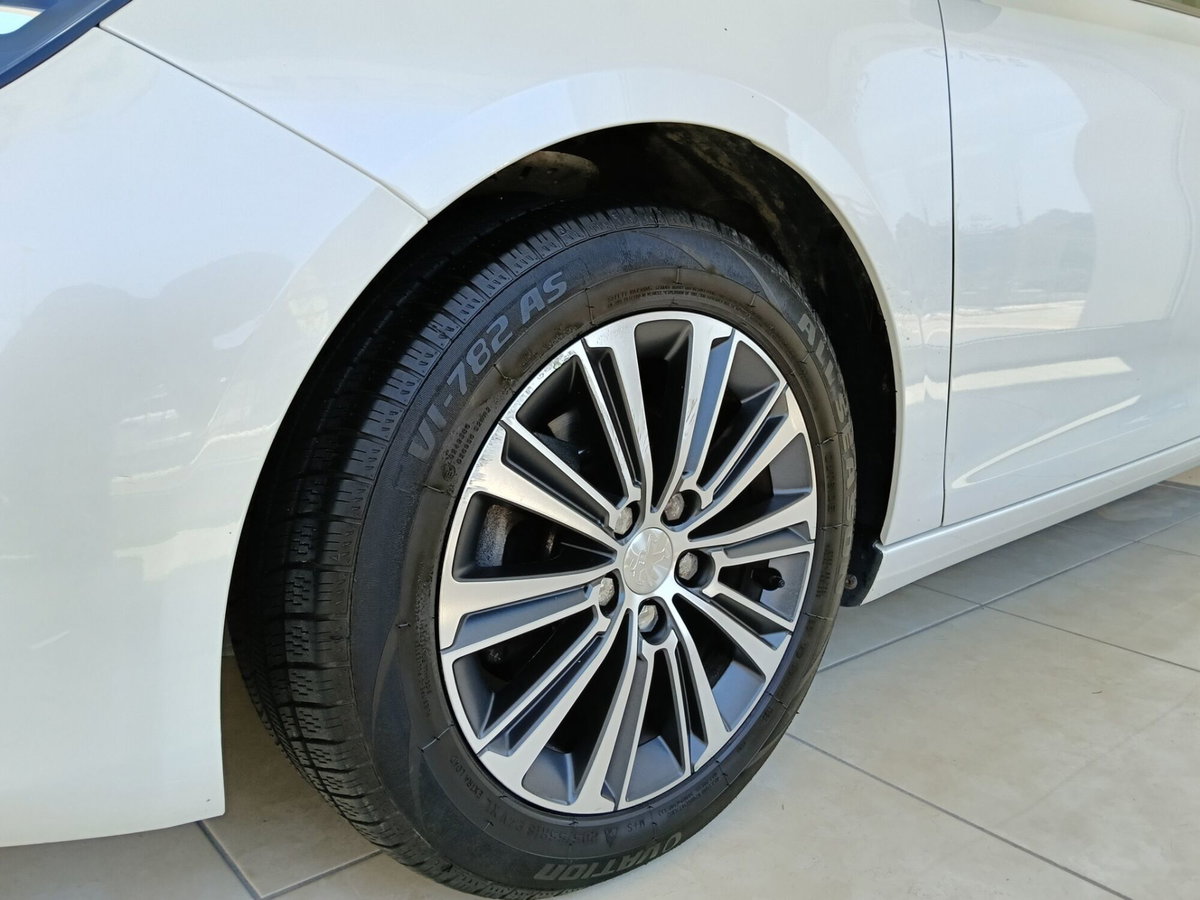 Peugeot 308 SW BlueHDi 130 S&S Allure Pack (7)