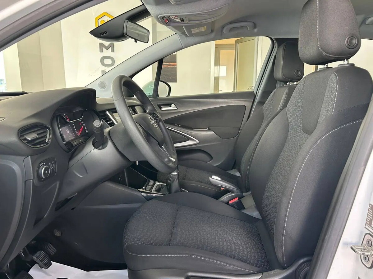 Opel Crossland X 1.2 12V Advance (10)