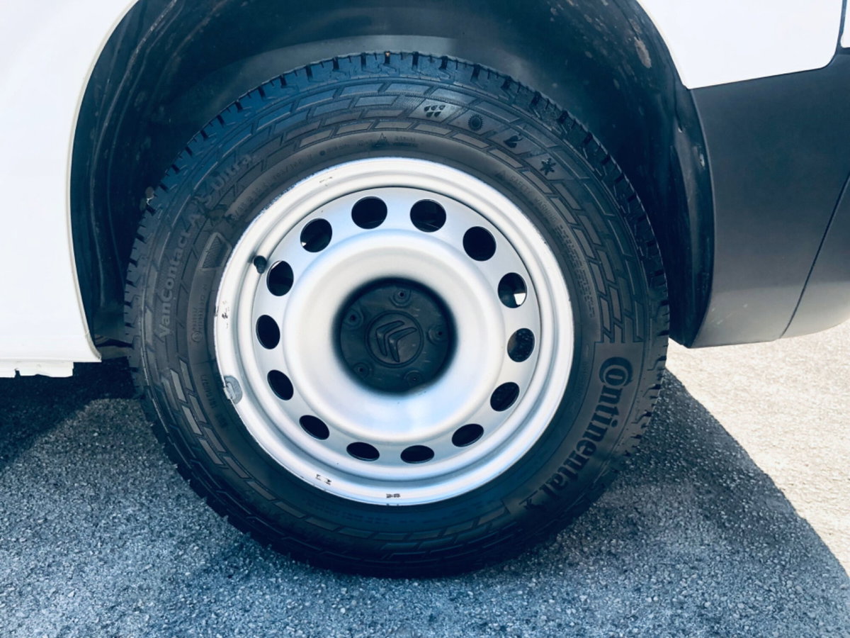 Citroen Berlingo Furgone BlueHDi 100 Van M Control (7)