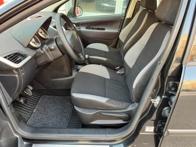 Peugeot 207 HDi 70CV 5p. ONE Line (10)